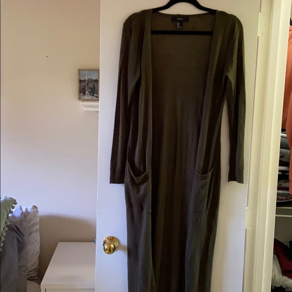 Very light weight green cardigan 🌺